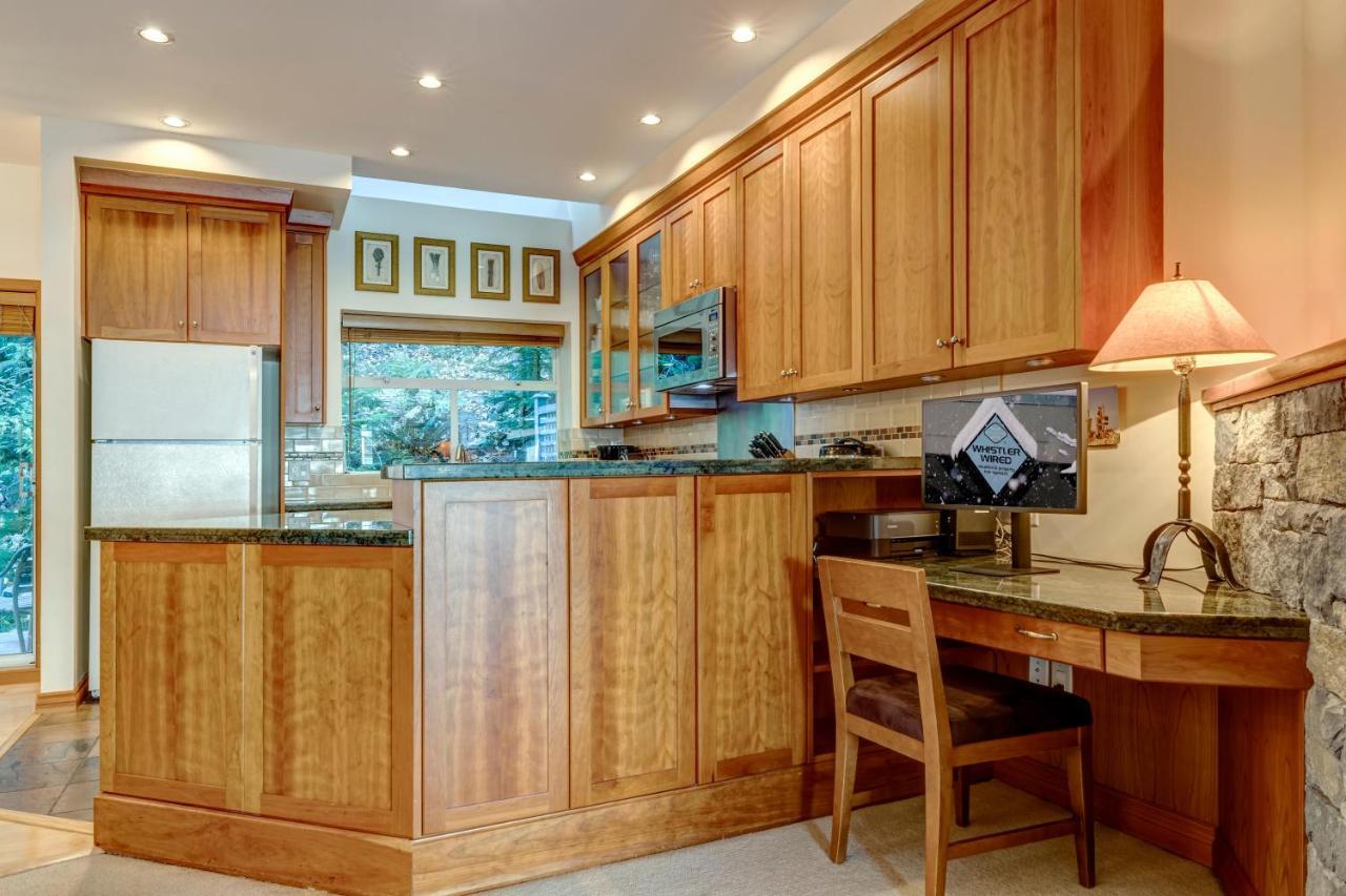 Snowy Creek 14 Villa Уислър Екстериор снимка